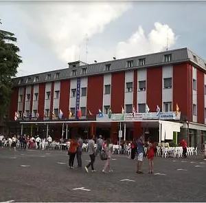 3* Hotel Domus